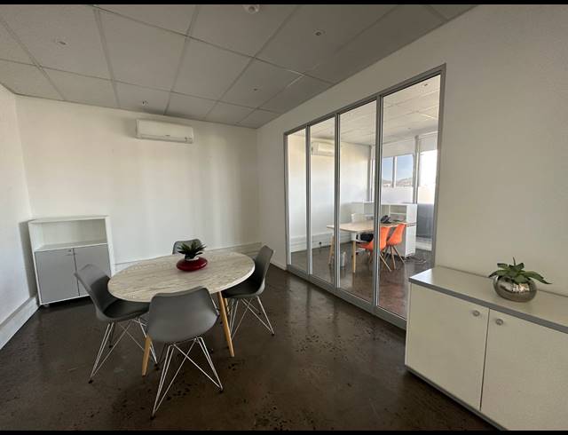 920M² OFFICE TO LET IN PAARDEN EILAND